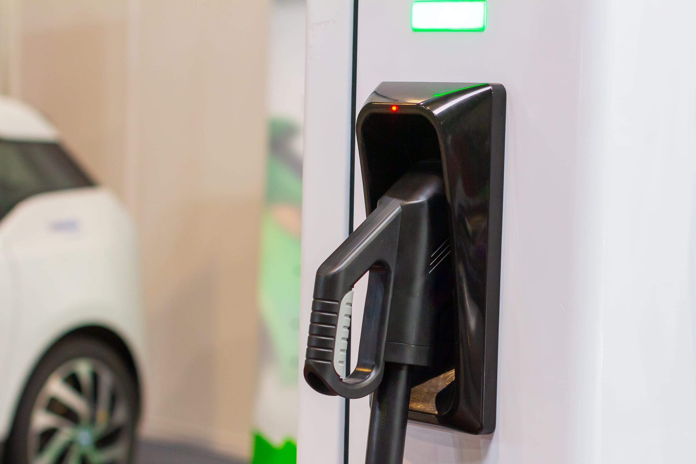 Borne de recharge véhicule électrique — accompagnement IRVE